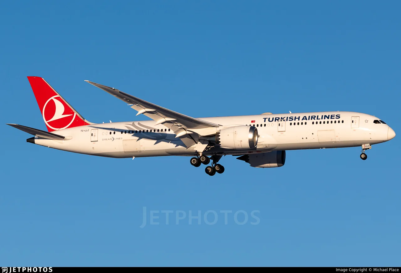 Turkish Airlines TC-LLC B789