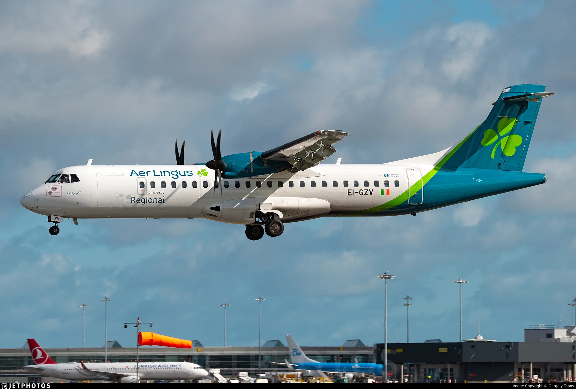 Emerald Airlines EI-GZV AT76