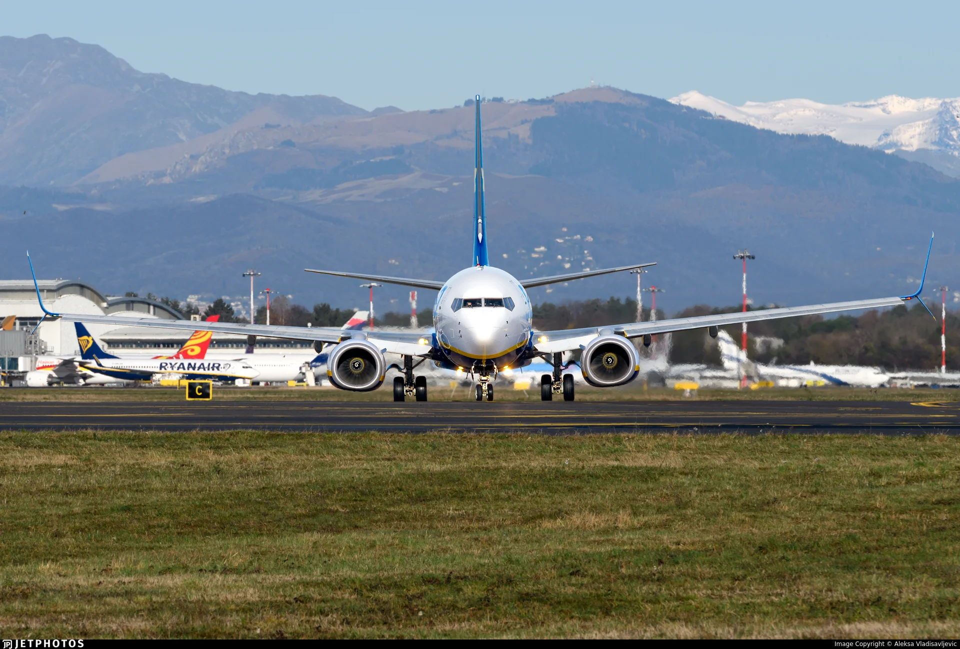 Ryanair EI-ENV B738