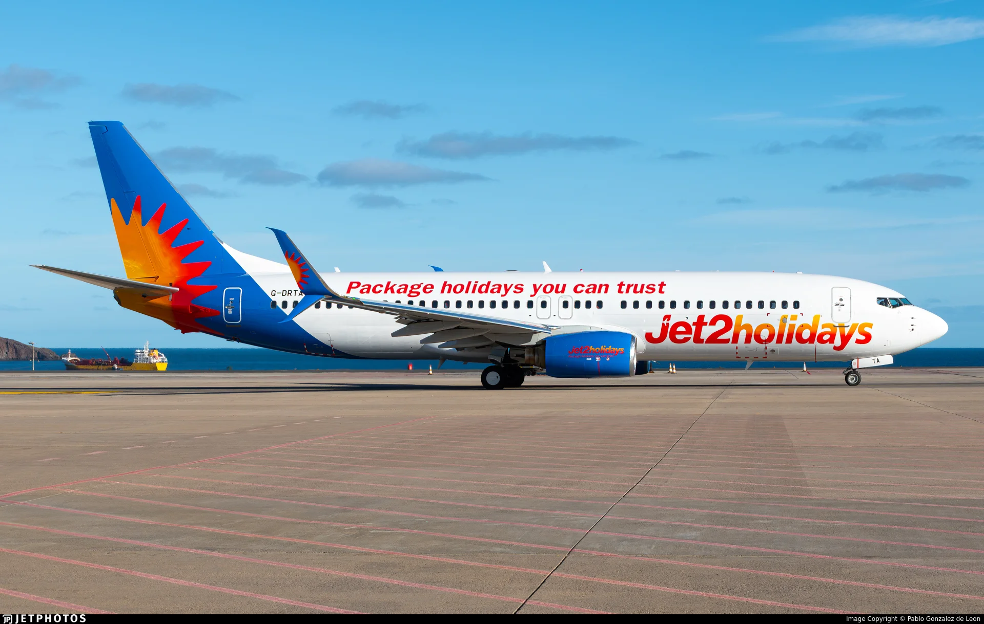 Jet2 G-DRTA B738