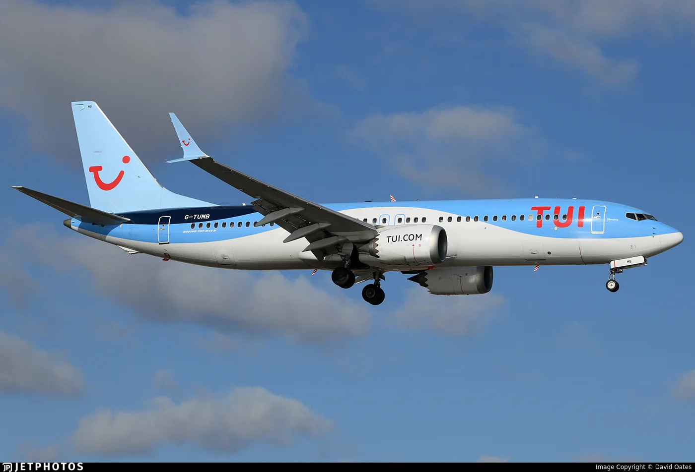 TUI Airways G-TUMB B38M