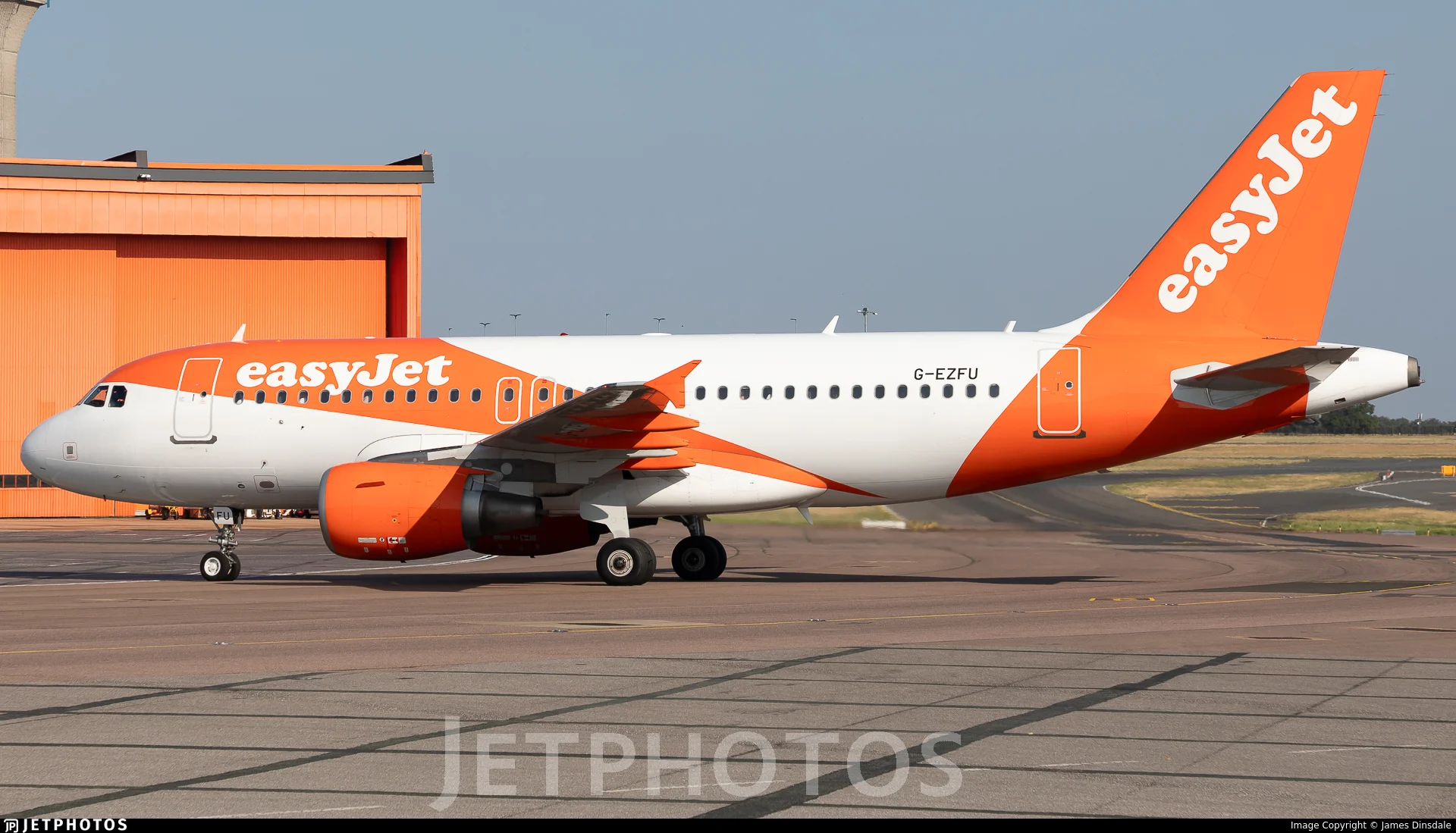 easyJet G-EZFU A319