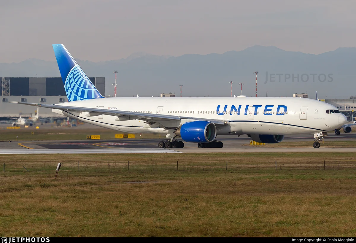 United Airlines N791UA B772