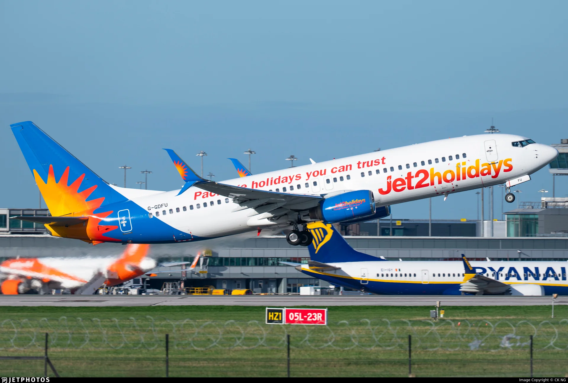 Jet2 G-GDFU B738