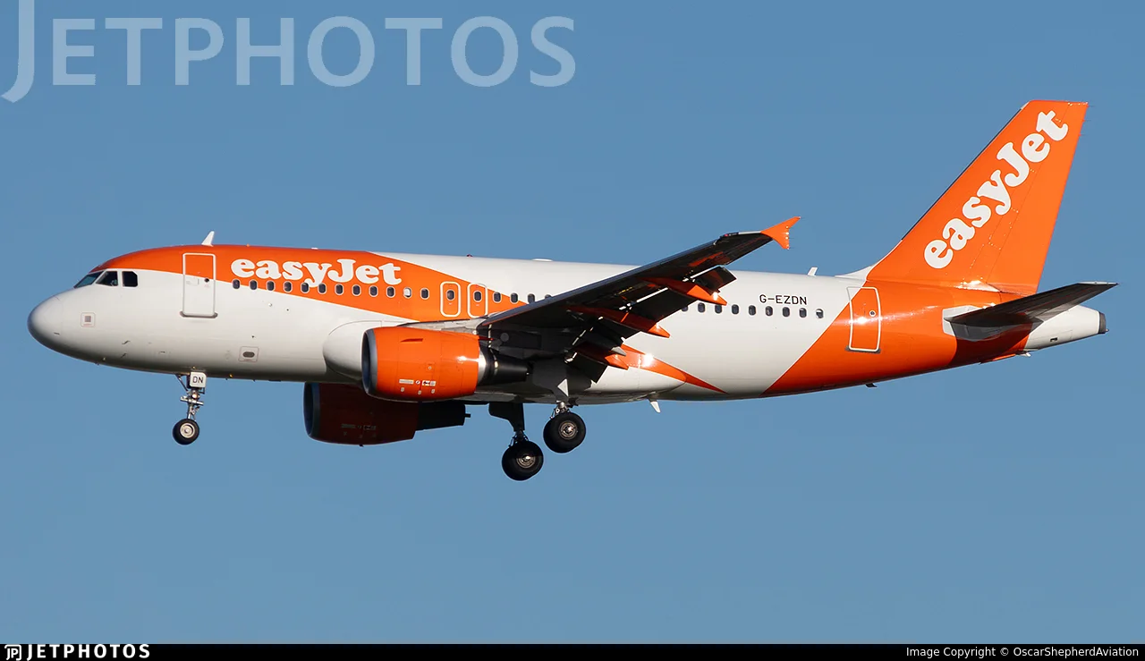 easyJet G-EZDN A319