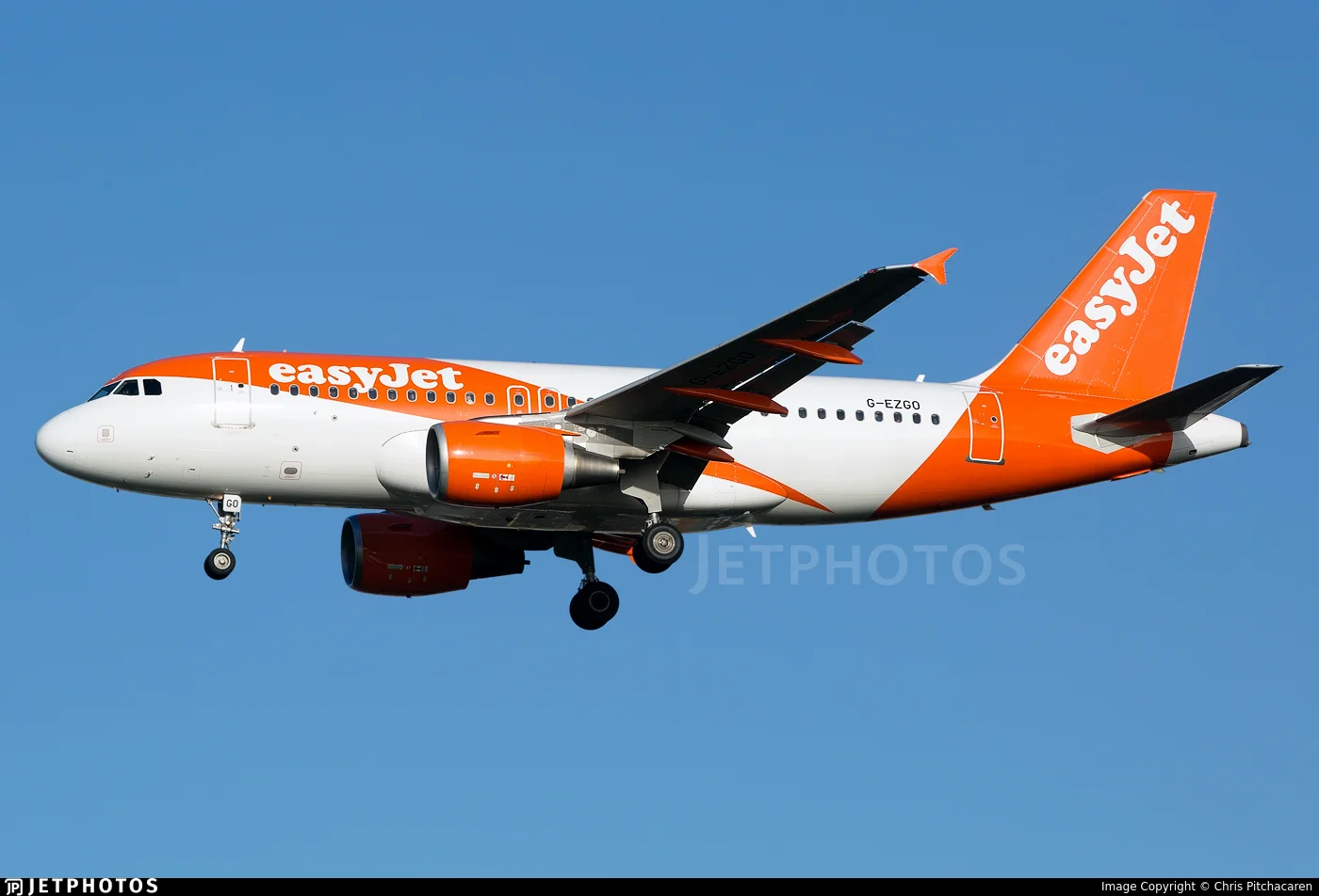 easyJet G-EZGO A319