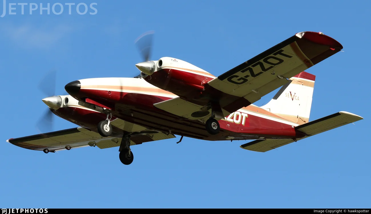 Ravenair G-ZZOT PA34