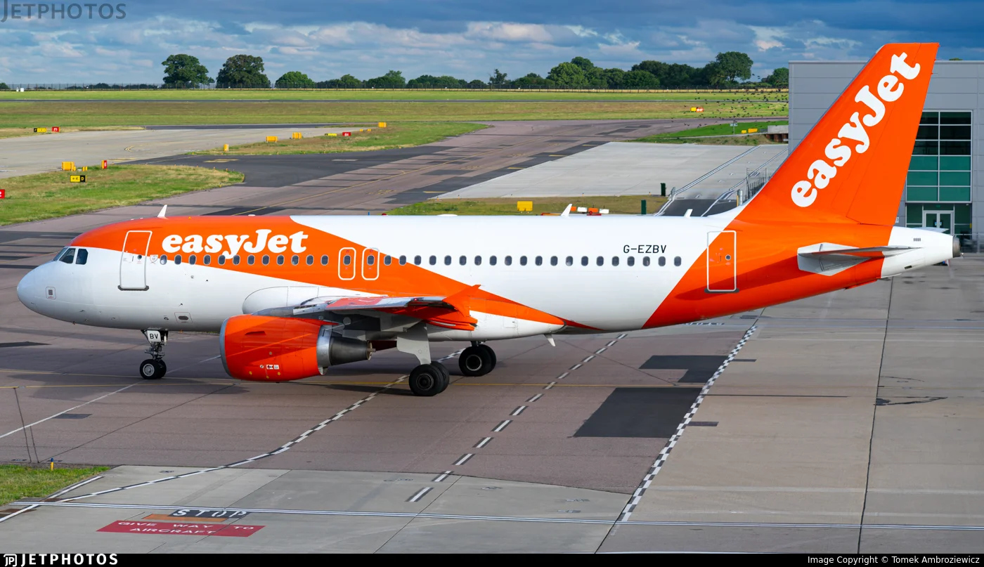 easyJet G-EZBV A319