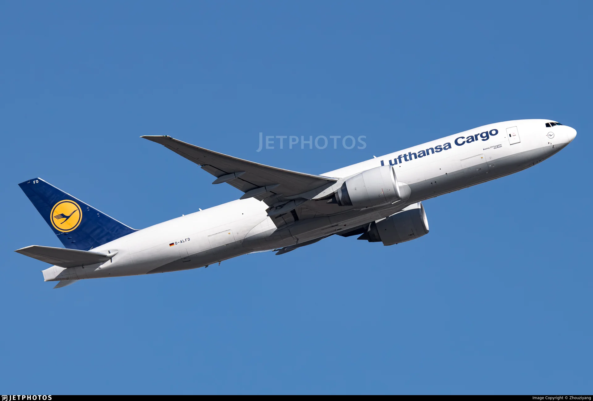 Lufthansa Cargo D-ALFD B77L