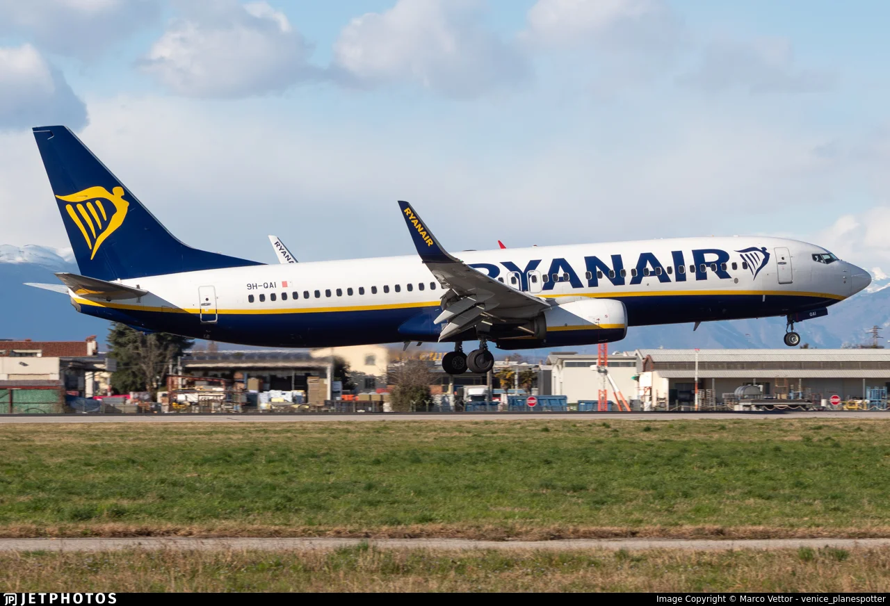 Ryanair 9H-QAI B738