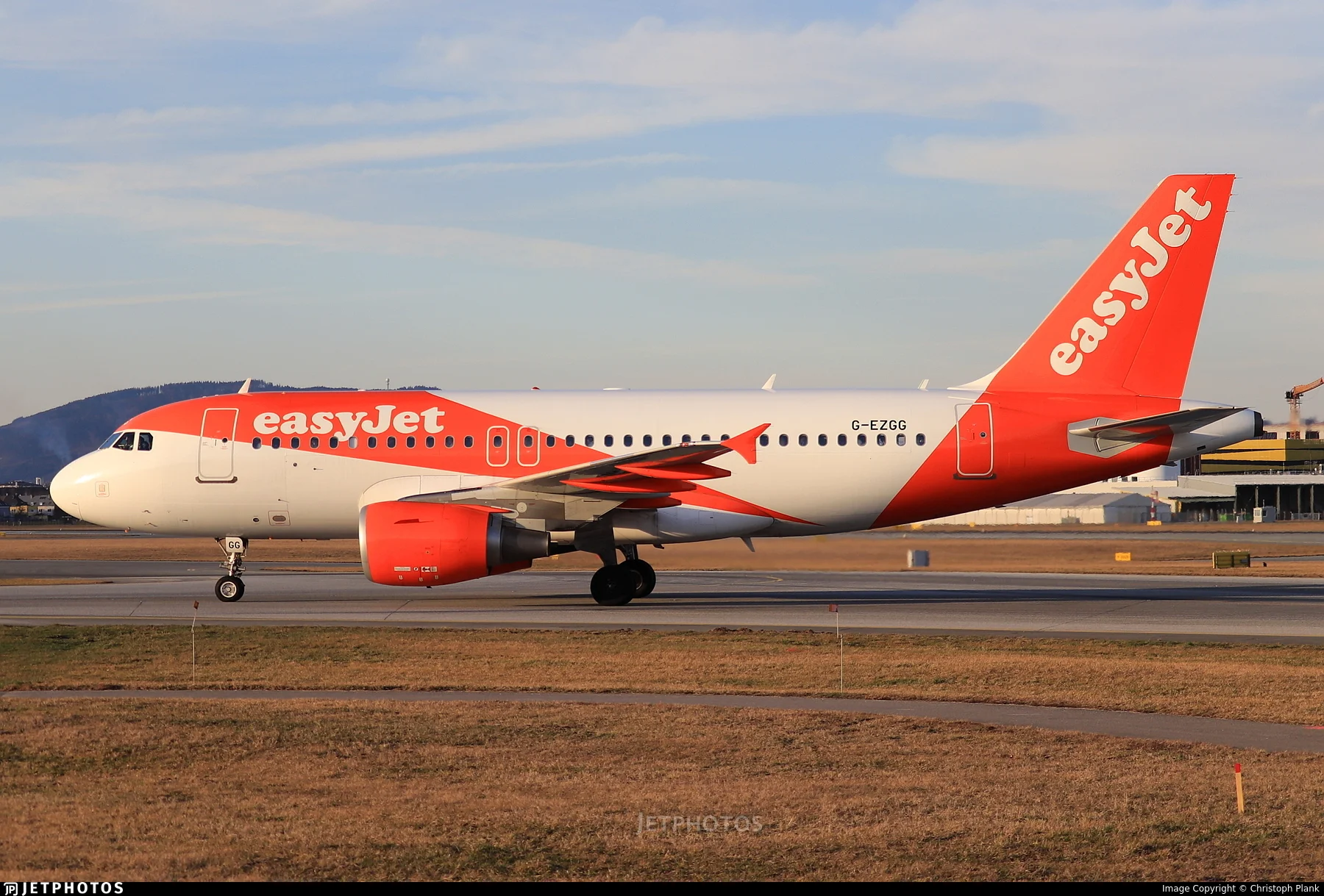 easyJet G-EZGG A319