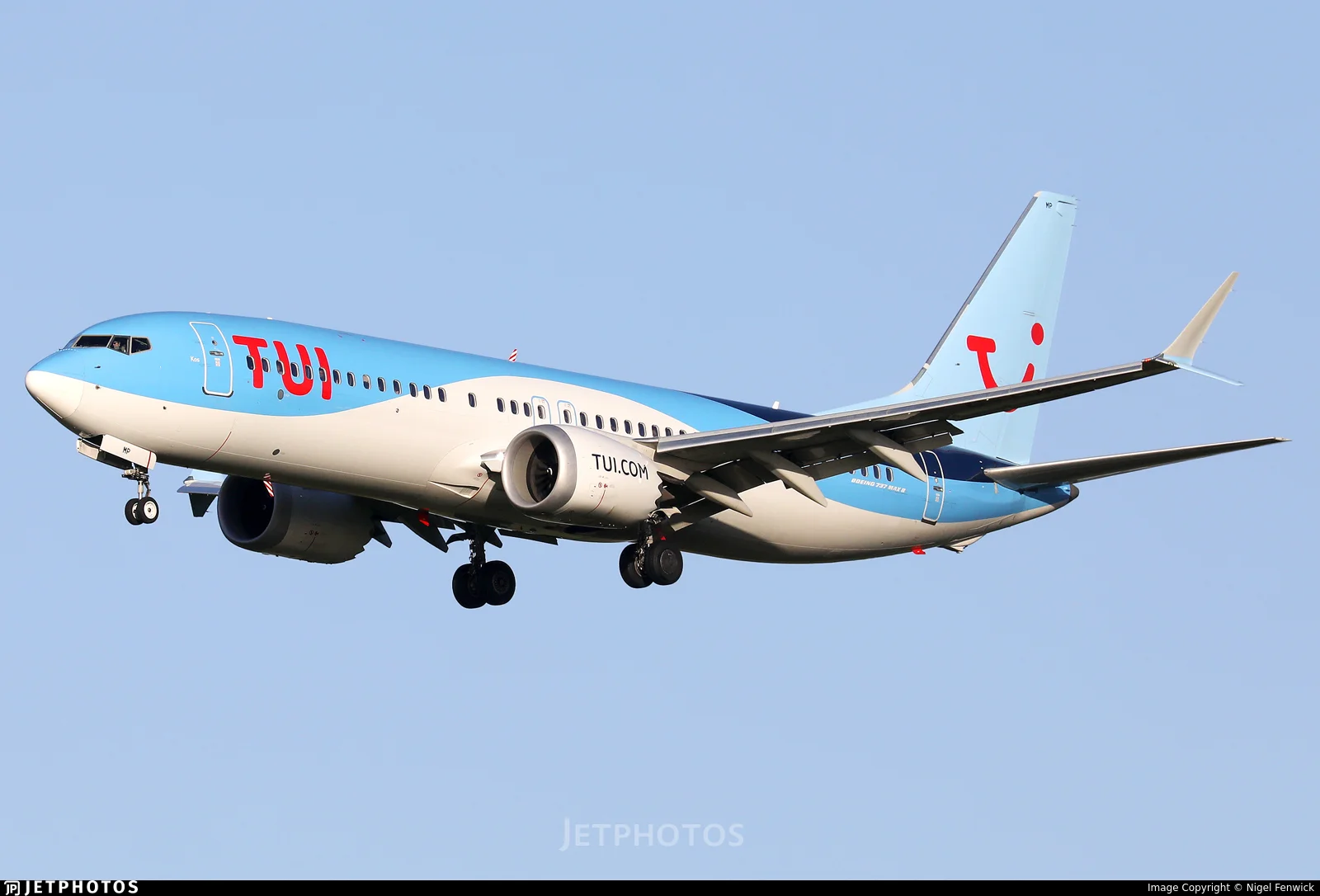 TUI Airways G-TUMP B38M