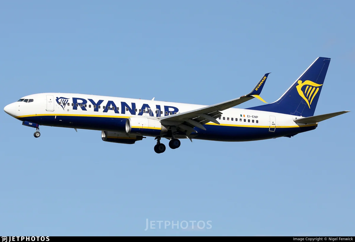 Ryanair EI-ENP B738