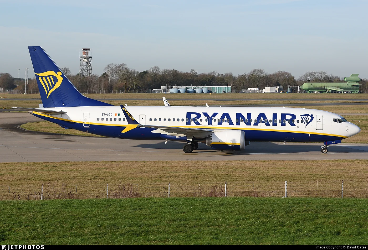 Ryanair EI-IGG B38M