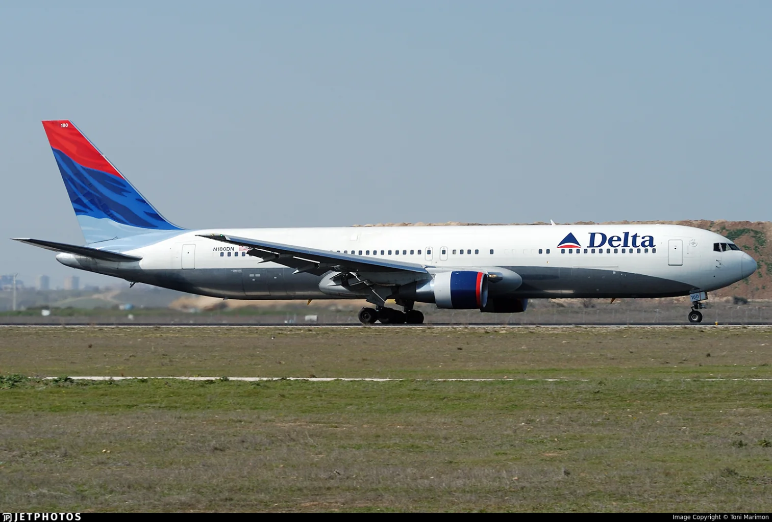 Delta Air Lines N180DN B763