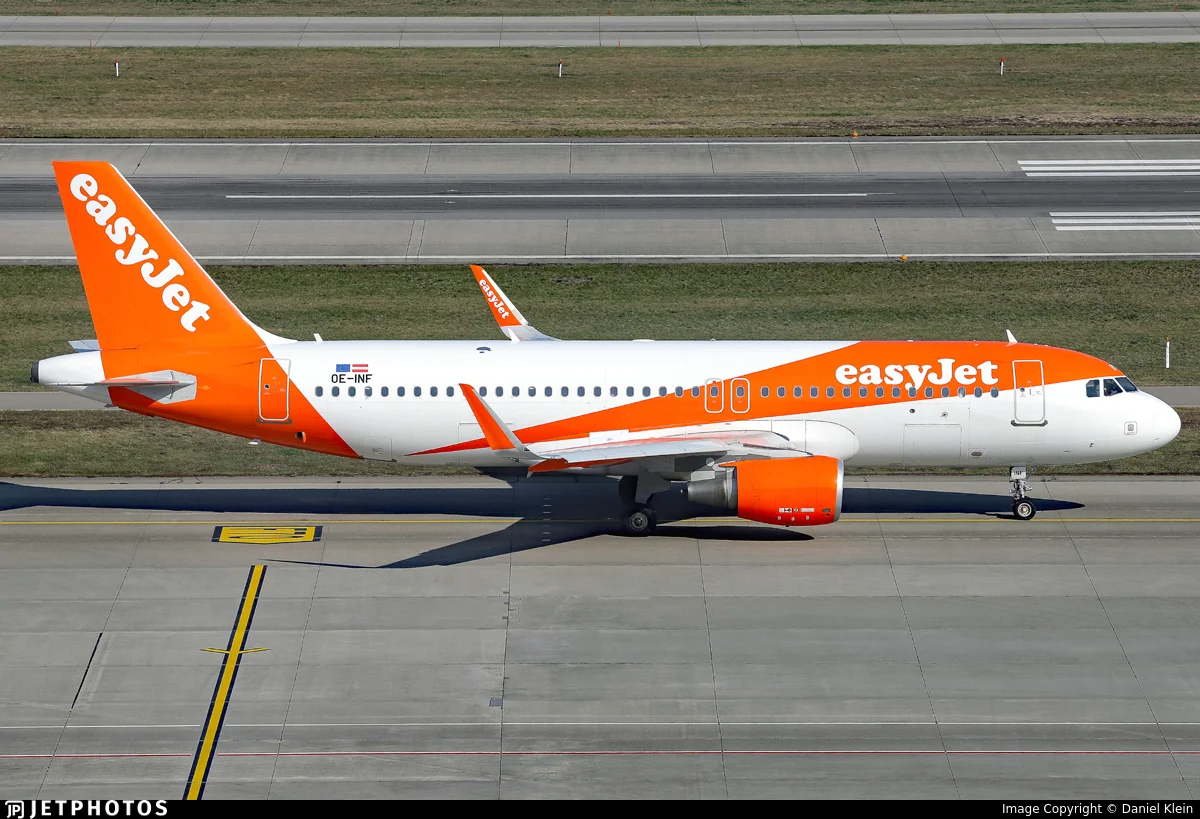 easyJet Europe OE-INF A320