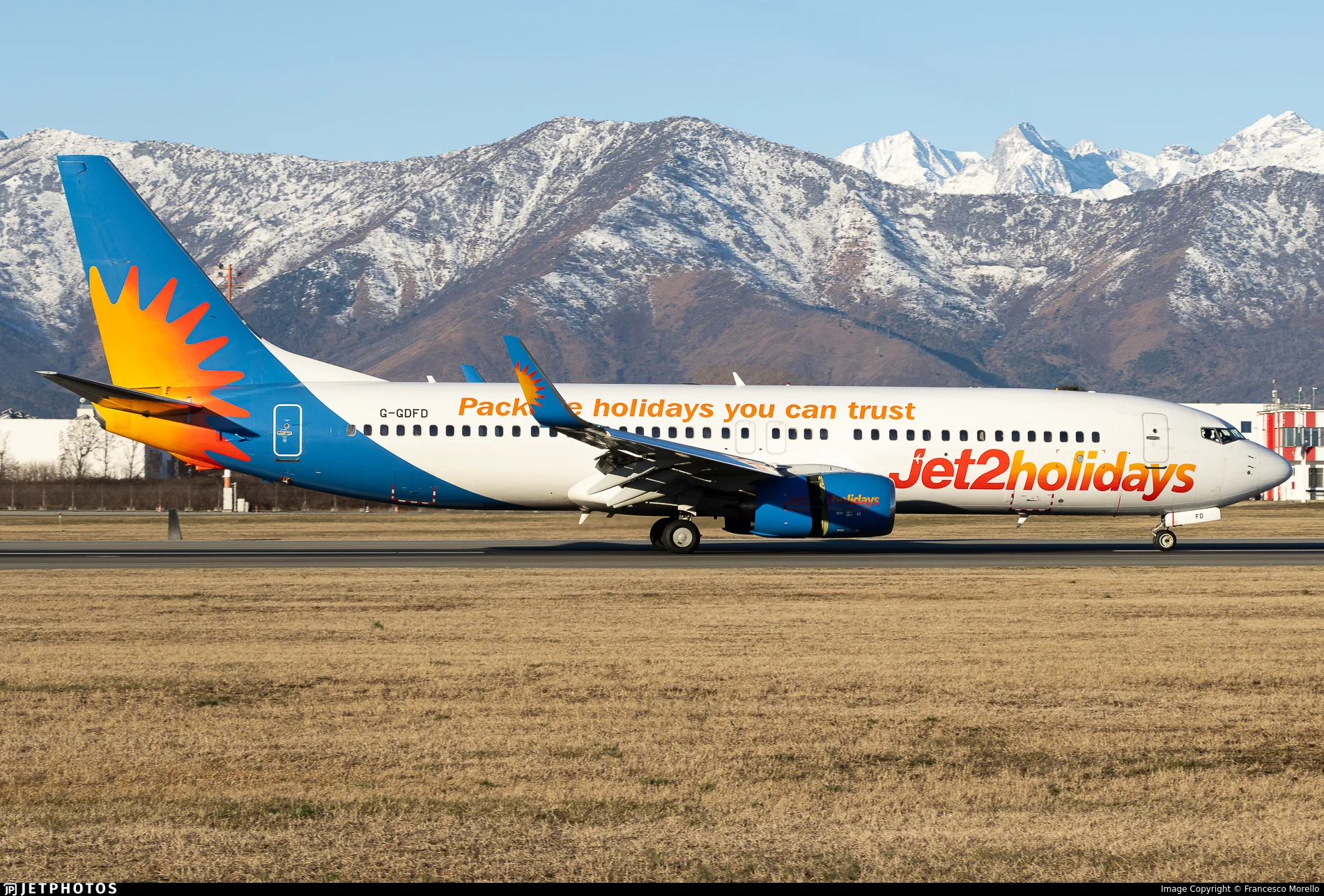 Jet2 G-GDFD B738