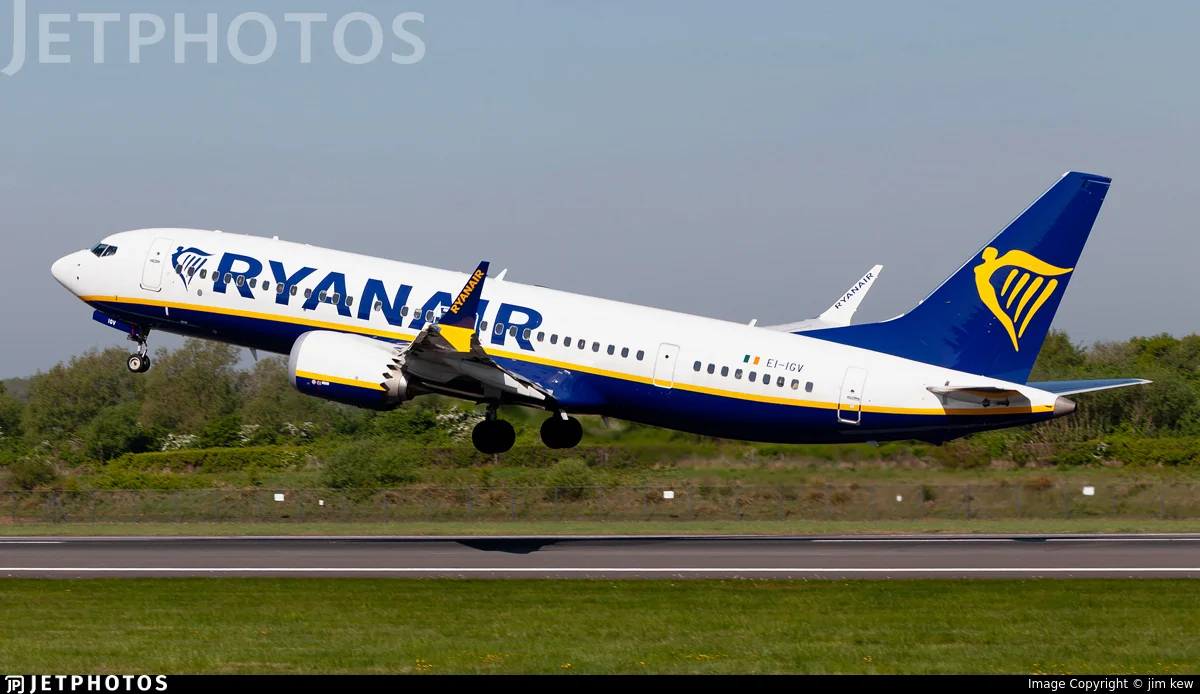 Ryanair EI-IGV B38M