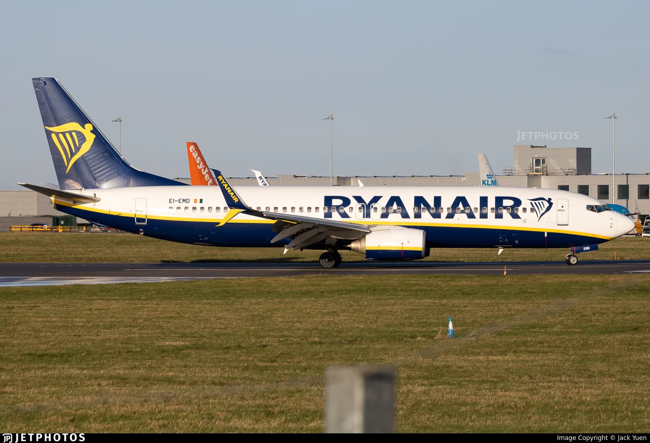 Ryanair EI-EMD B738