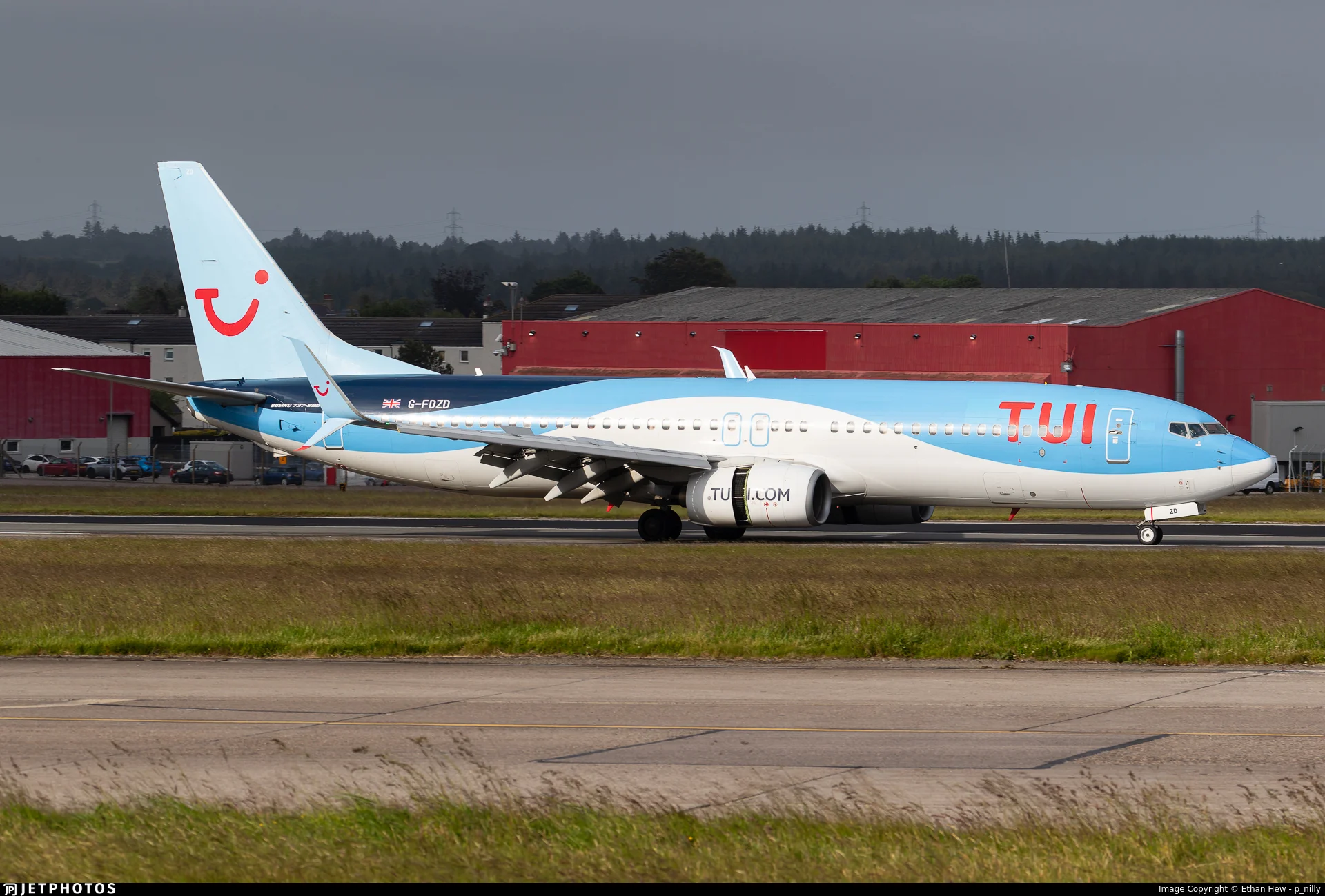 TUI Airways G-FDZD B738