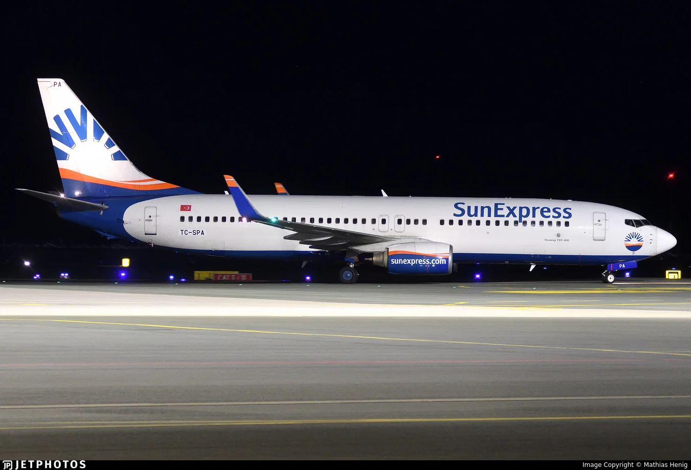 SunExpress TC-SPA B738