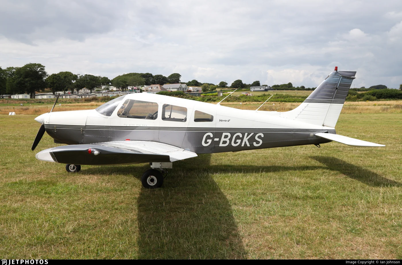 G-BGKS P28A