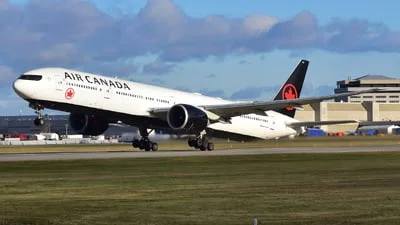 Air Canada C-FIVX Boeing 777-333ER