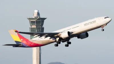 Asiana Airlines 1001 Airbus A330-323