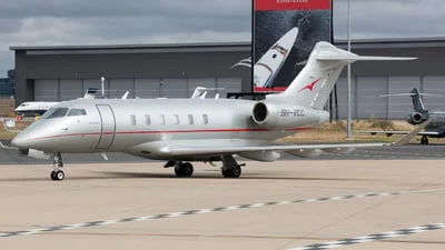 VistaJet 9H-VCC Bombardier BD-100-1A10 Challenger 350