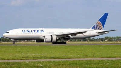 United Airlines N27015 Boeing 777-224(ER)