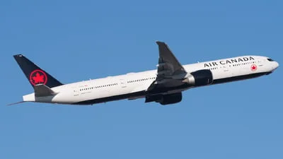 Air Canada C-FITL Boeing 777-333ER