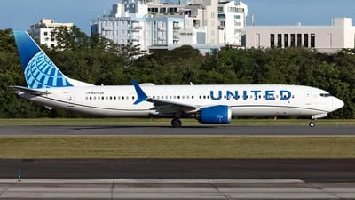 United Airlines N37528 Boeing 737-9 MAX