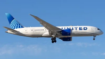 United Airlines N27903 Boeing 787-8 Dreamliner