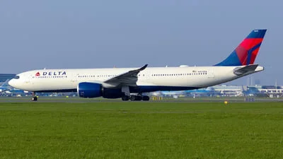 Delta Air Lines N425DX Airbus A330-941