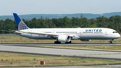 United Airlines N12003 Boeing 787-10 Dreamliner