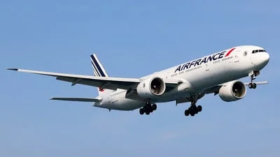 Air France F-GSQO Boeing 777-328ER