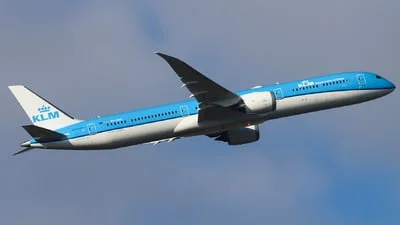 KLM Royal Dutch Airlines PH-BKS Boeing 787-10 Dreamliner