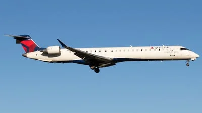 Delta Connection (Endeavor Air) N272PQ Bombardier CRJ-900LR