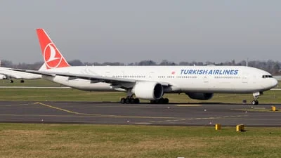Turkish Airlines TC-JJG Boeing 777-3F2ER