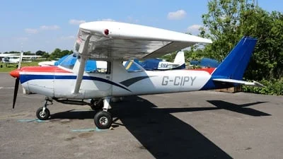 Private G-CIPY Reims-Cessna F152