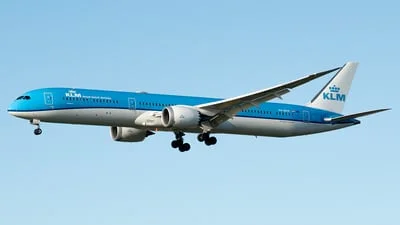 KLM Royal Dutch Airlines PH-BKM Boeing 787-10 Dreamliner