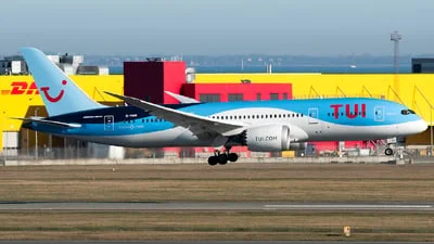 TUI G-TUIH Boeing 787-8 Dreamliner