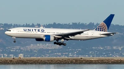 United Airlines N228UA Boeing 777-222(ER)