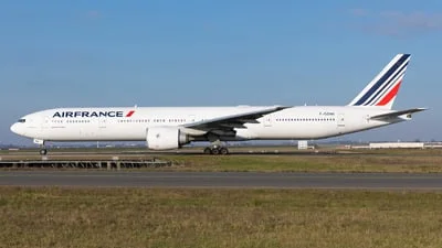 Air France F-GZNB Boeing 777-328ER
