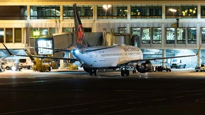Air Canada C-FSIL Boeing 737-8 MAX