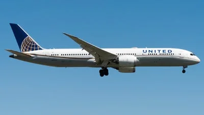 United Airlines N24972 Boeing 787-9 Dreamliner