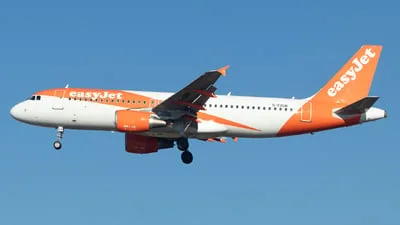 easyJet G-EZUR Airbus A320-214