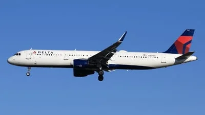Delta Air Lines N327DN Airbus A321-211