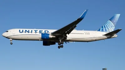 N674UA