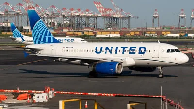 United Airlines N837UA Airbus A319-131